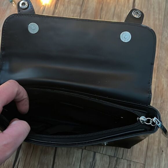 Beijo Shiny Grey Patent Leather Clutch - Picture 2 of 3